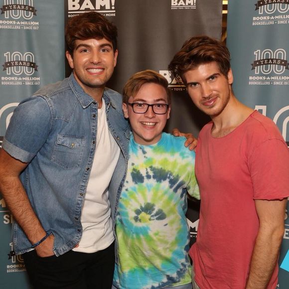 Meet your Posher, Joshua - Picture 1 of 1